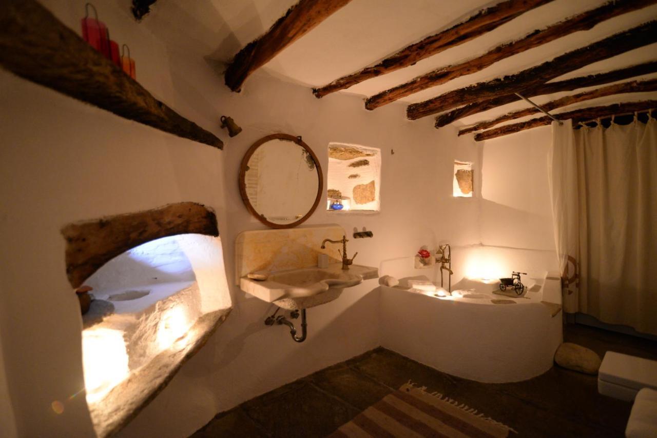Wind Tales Hotel Ermoupoli Bagian luar foto