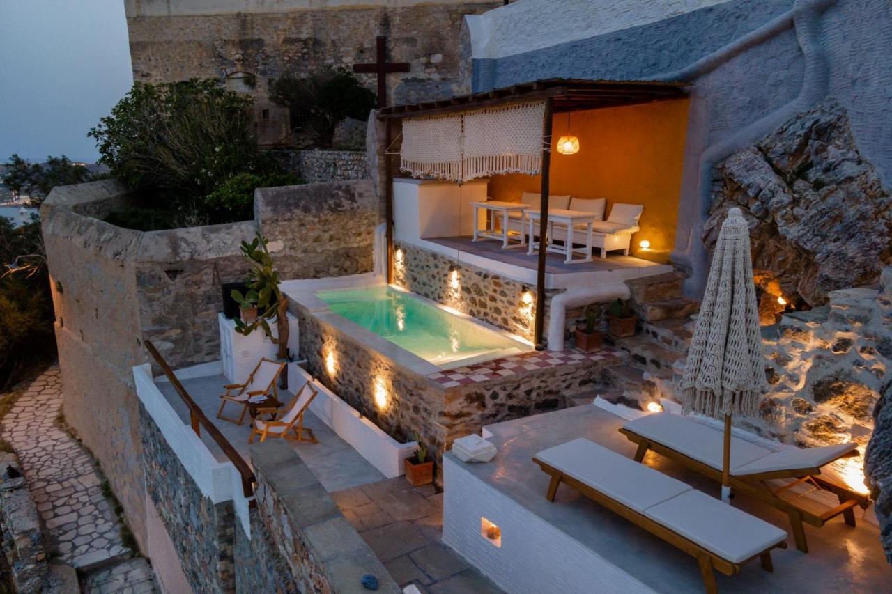 Wind Tales Hotel Ermoupoli Bagian luar foto