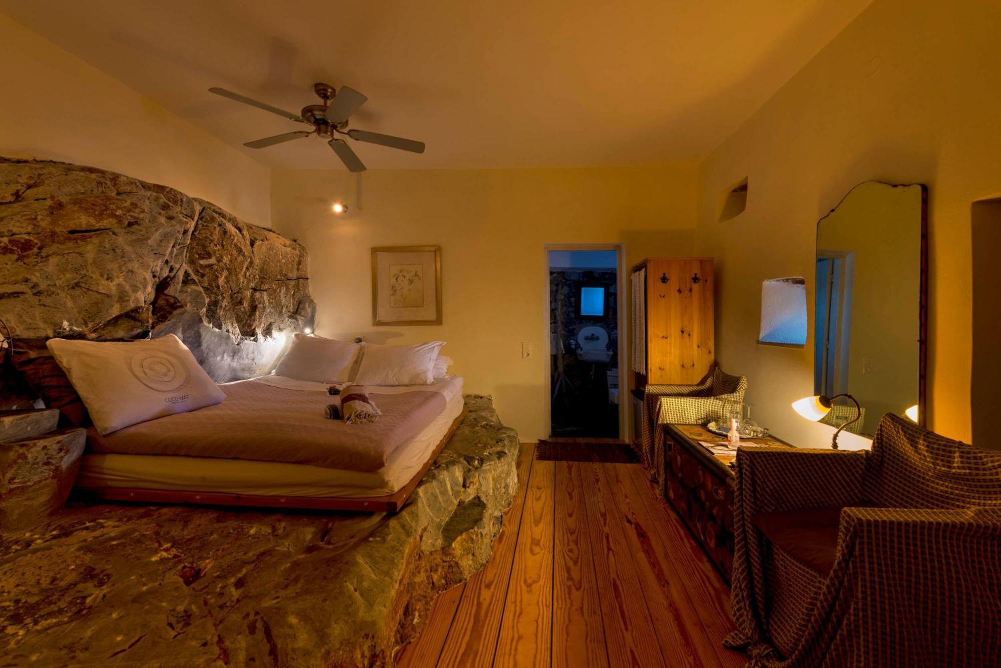 Wind Tales Hotel Ermoupoli Bagian luar foto