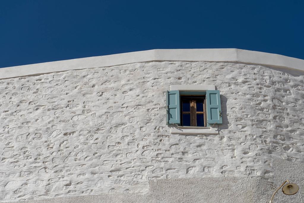 Wind Tales Hotel Ermoupoli Bagian luar foto