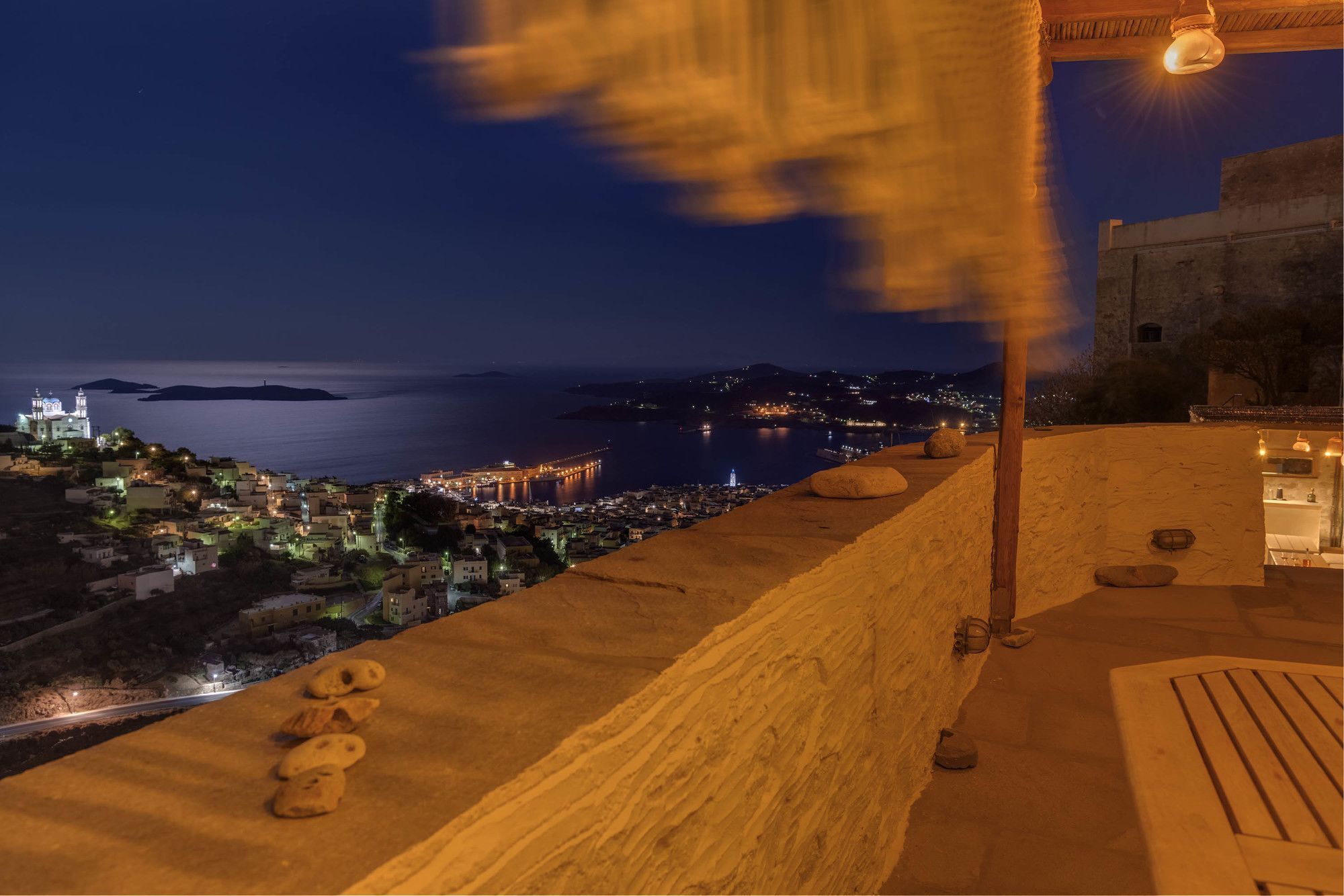 Wind Tales Hotel Ermoupoli Bagian luar foto