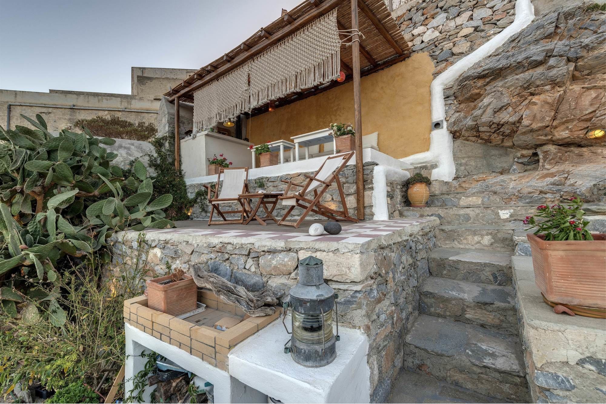 Wind Tales Hotel Ermoupoli Bagian luar foto